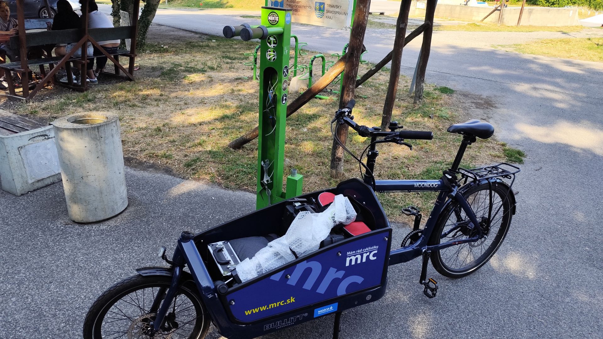 V Seredi sme vymenili pumpu na verejnom servisnom cyklostojane